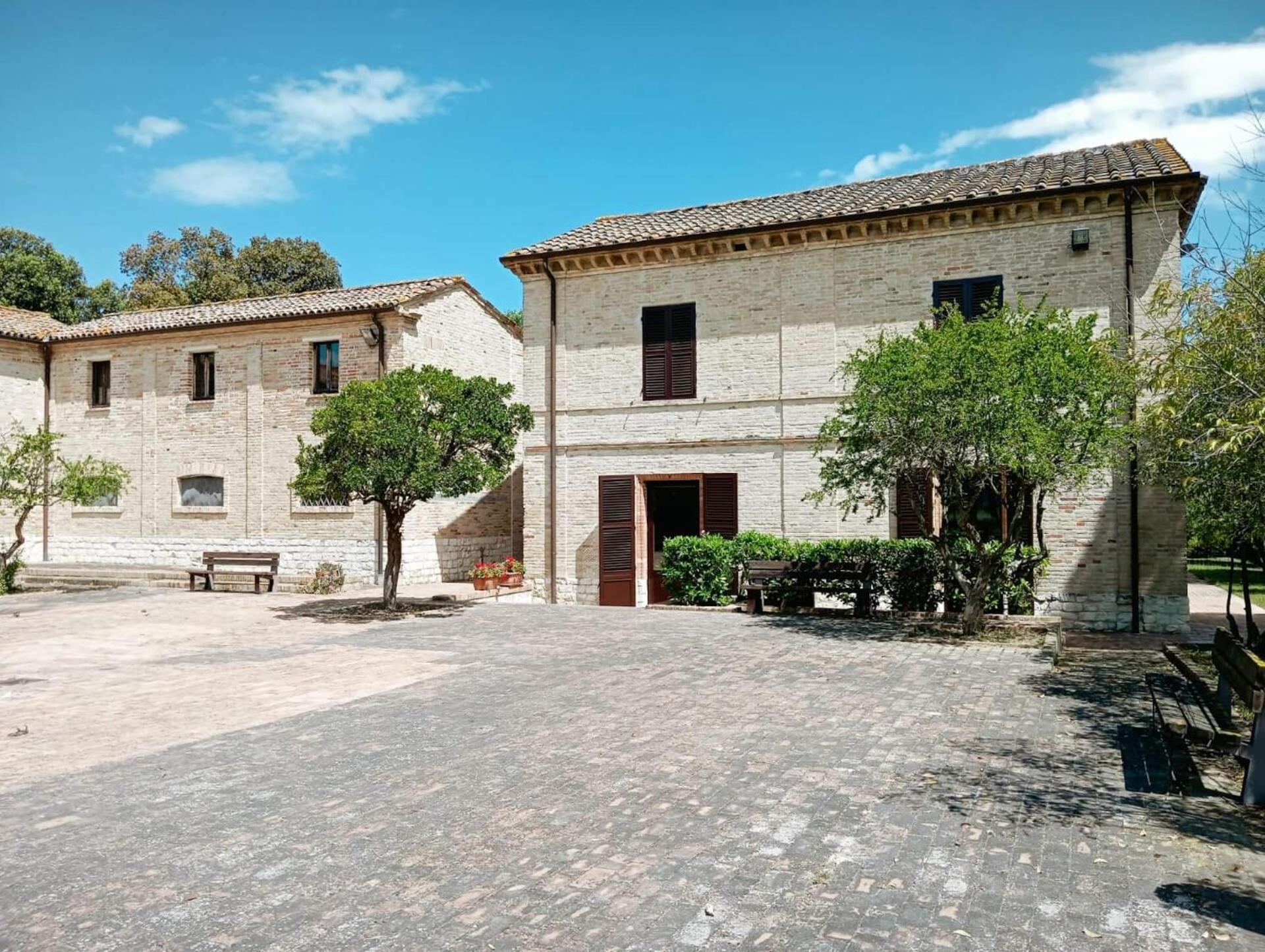 Casa Famiglia Di Nazareth Hotel Loreto Ngoại thất bức ảnh